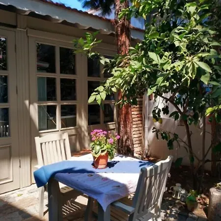 Bed & Breakfast Sardunya Alacati