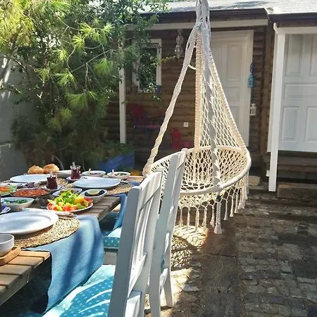 Bed & Breakfast Sardunya Alacati
