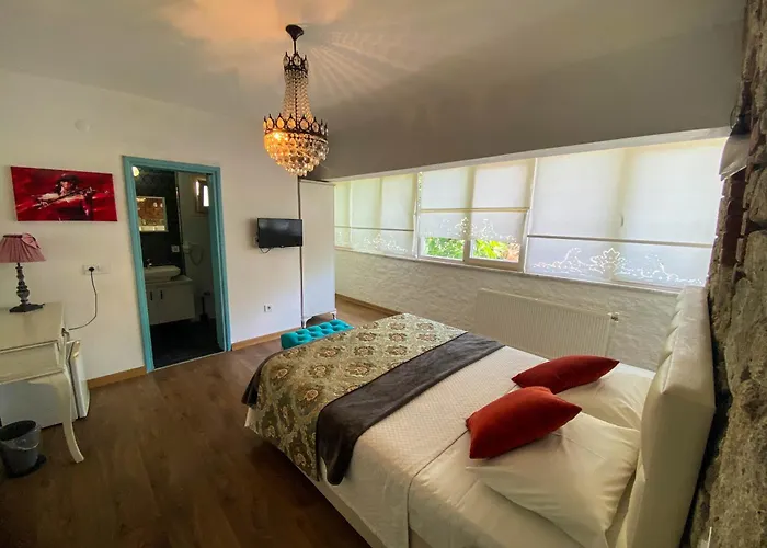 Sardunya Bed & Breakfast Alaçatı