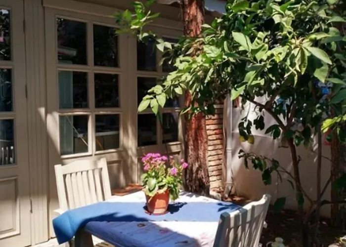 Bed & Breakfast Sardunya Alaçatı