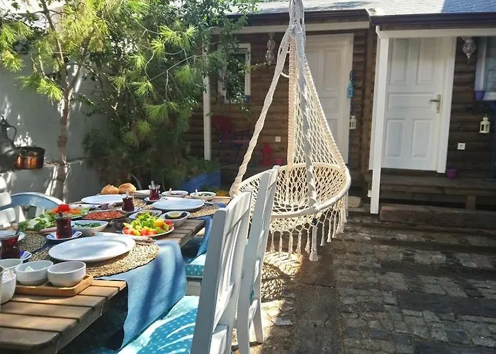 Bed & Breakfast Sardunya Alaçatı