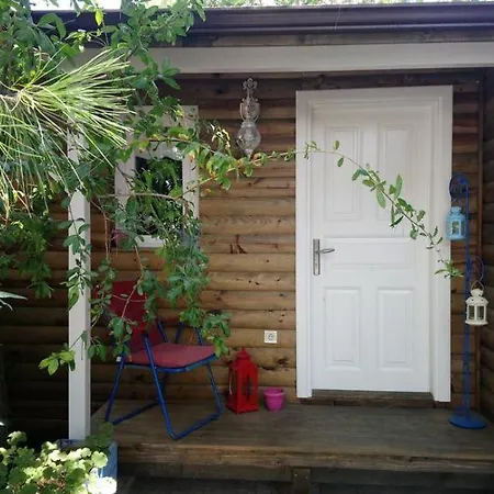 לינה וארוחת בוקר Sardunya